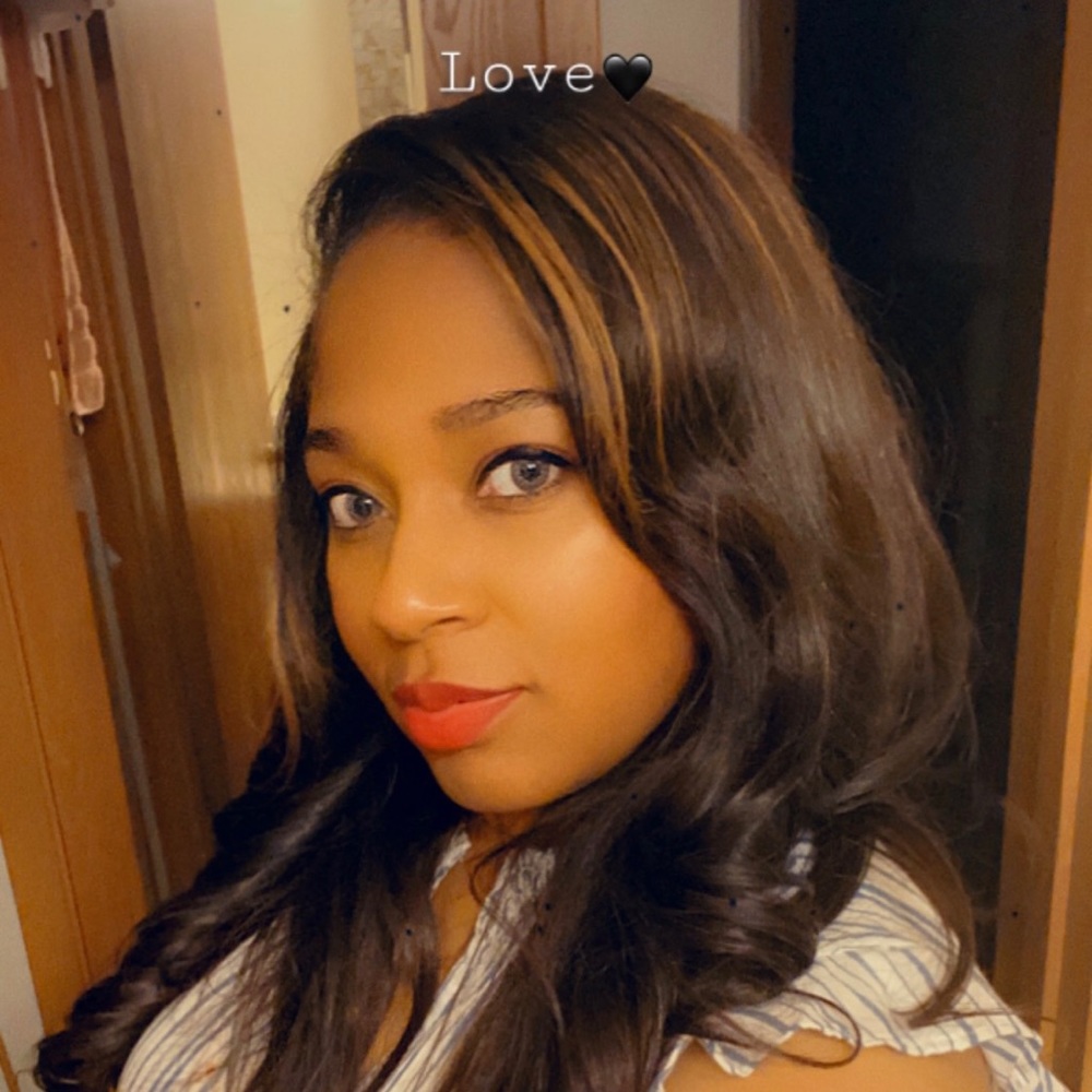 Meet your Posher, Sherika